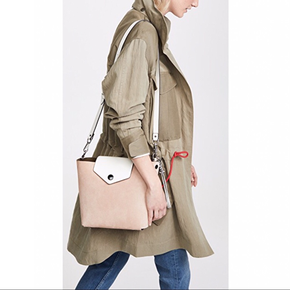SOLD NWT Rag&Bone Atlas Bucket Bag in nude - Picture 1 of 8
